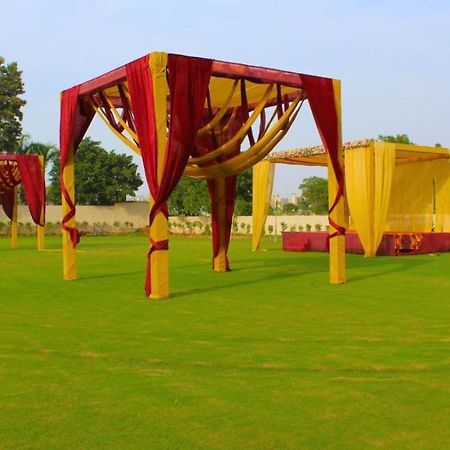 Wedlock Farms - Events Venue Villa Гургаон Екстериор снимка
